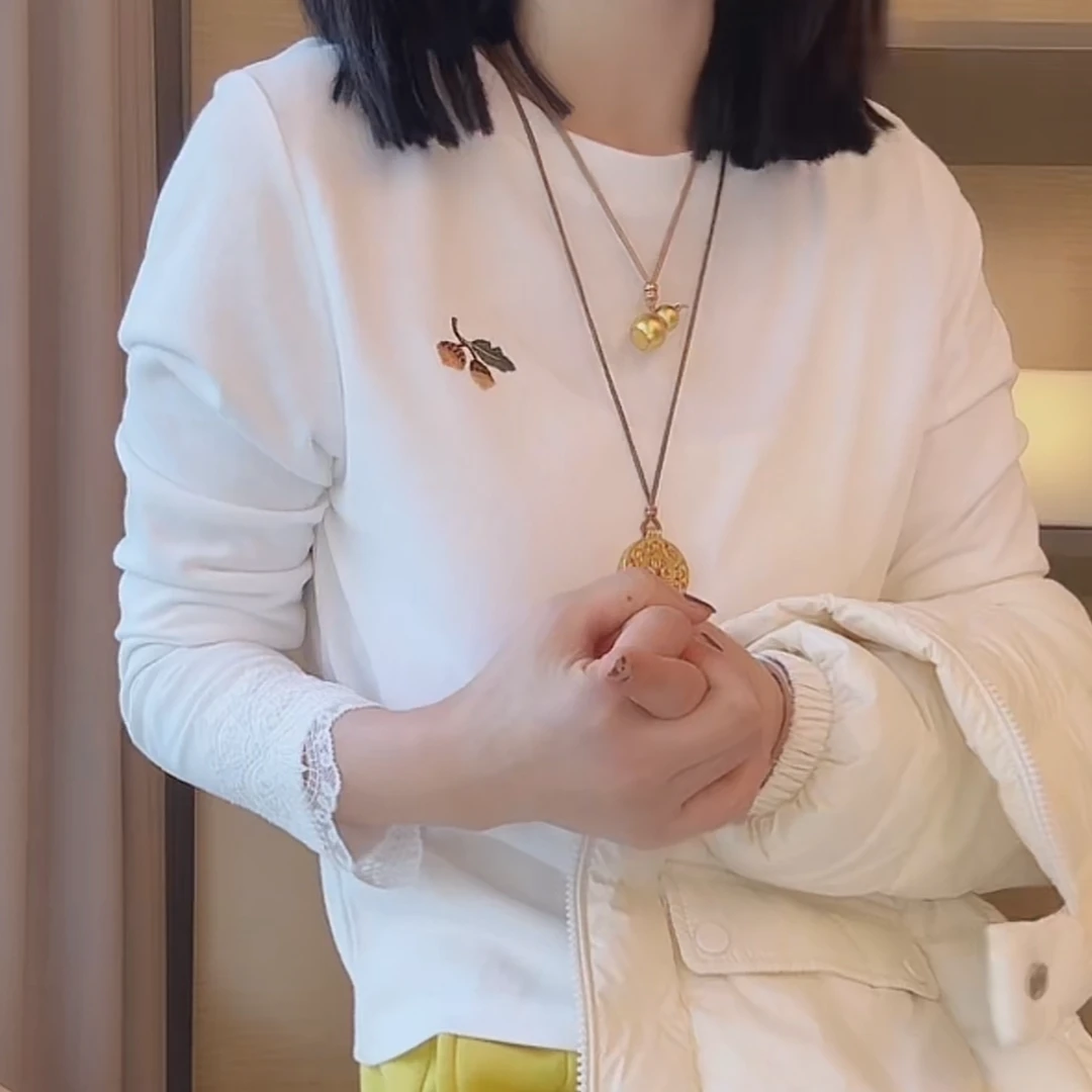 设计感刺绣樱桃蕾丝袖口长袖T恤女2025秋冬新款时尚休闲百搭上衣