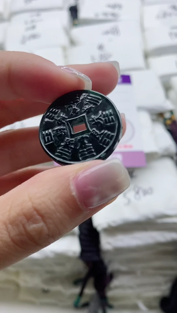 颈饰未镶嵌翡翠8