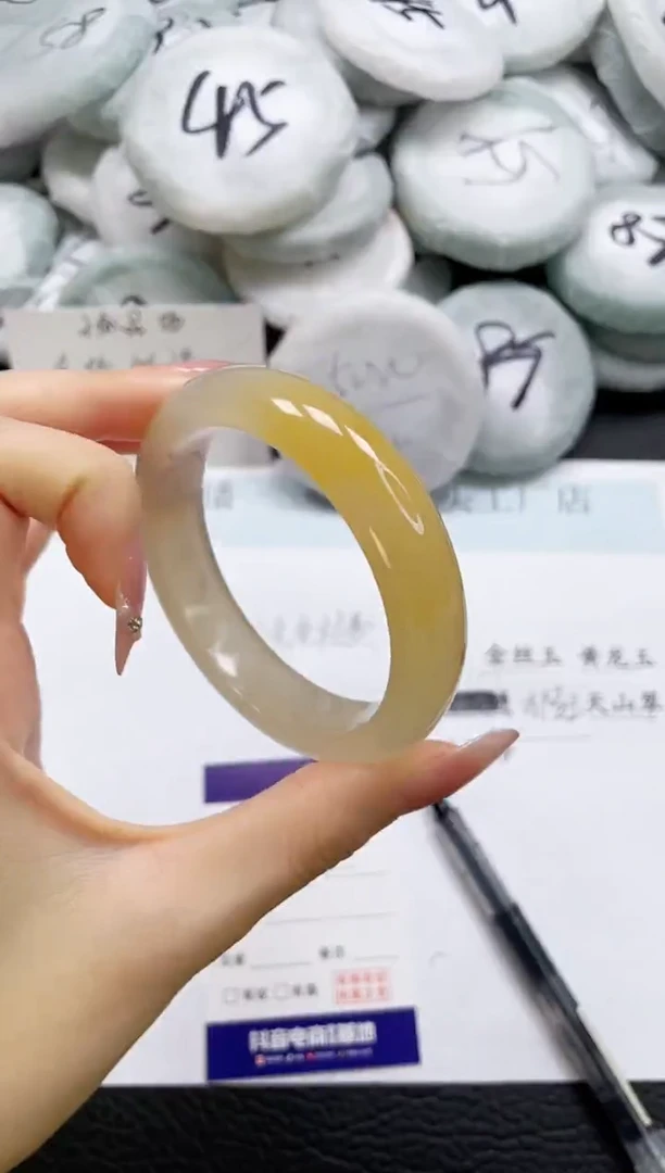石英质玉手镯未镶嵌22-57