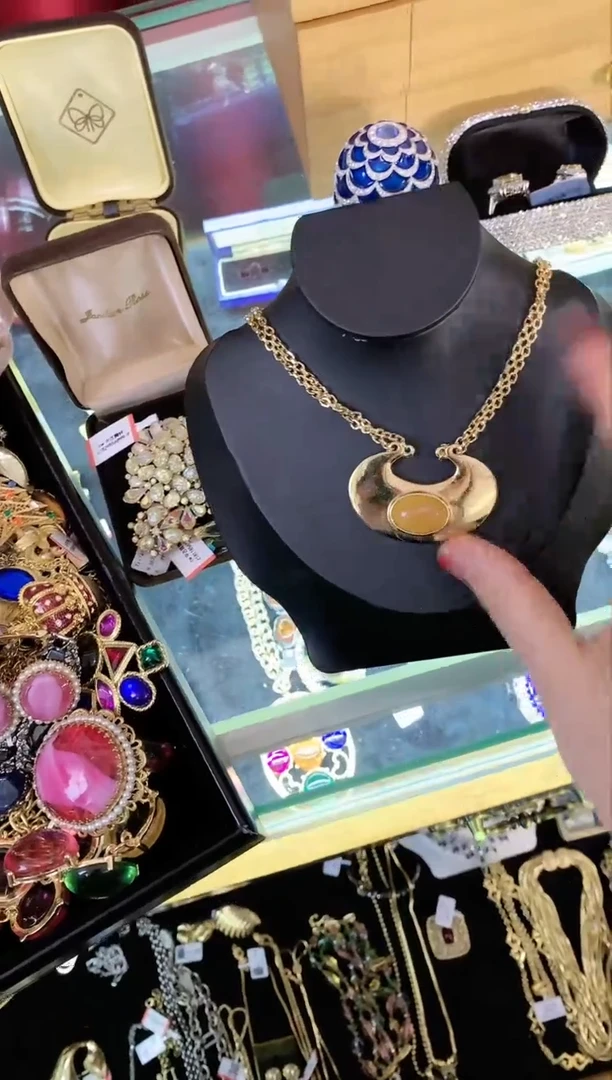 【闪购商品】瓷片楚楚中古珠宝甄选不退换