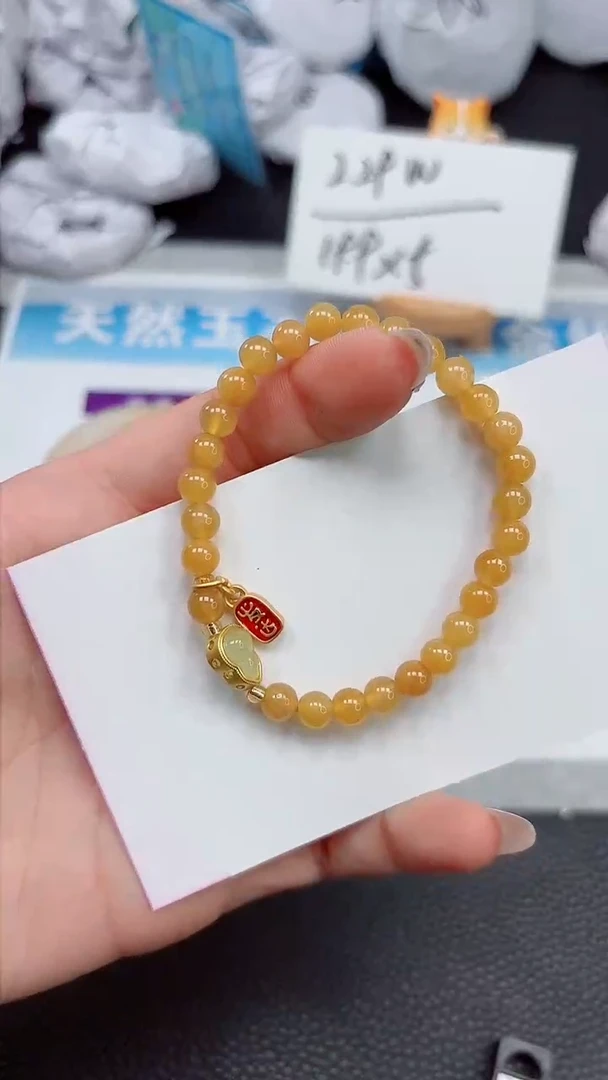 【闪购商品】石英质玉手镯未镶嵌金湖路