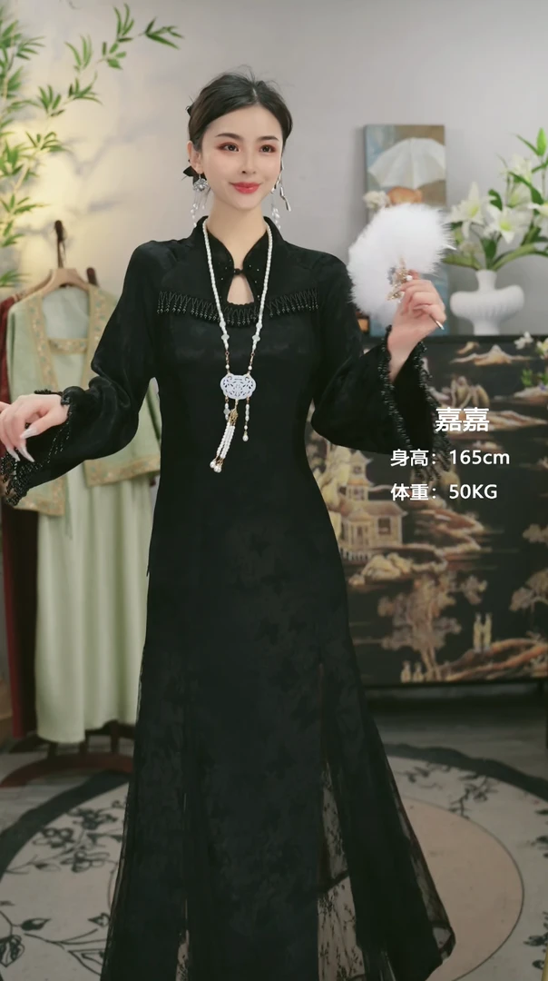 星多嫣2025夏季显瘦气质新中式黑色复古日常连衣裙（2561）