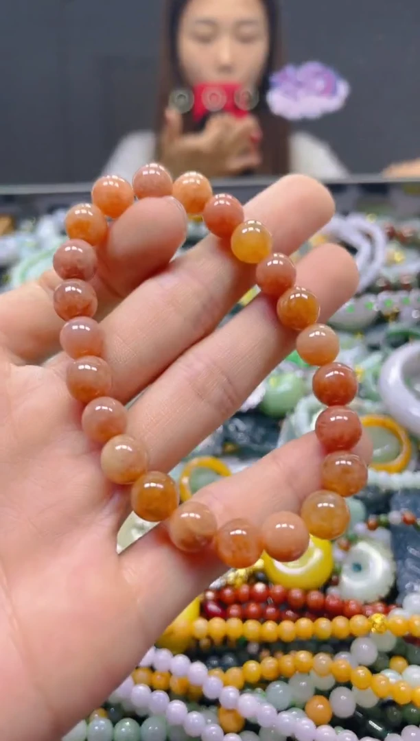 颈饰未镶嵌翡翠8MM/T/翡翠A货，一件也是批发价