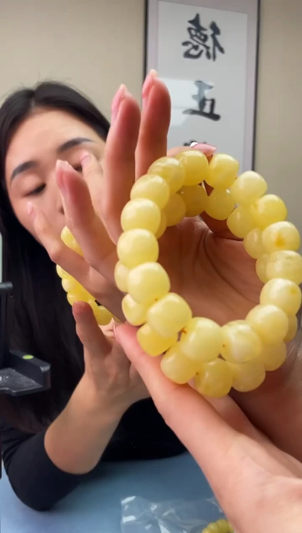 蜜蜡未镶嵌珠宝奇石T035 15假一罚十，多样性发一件