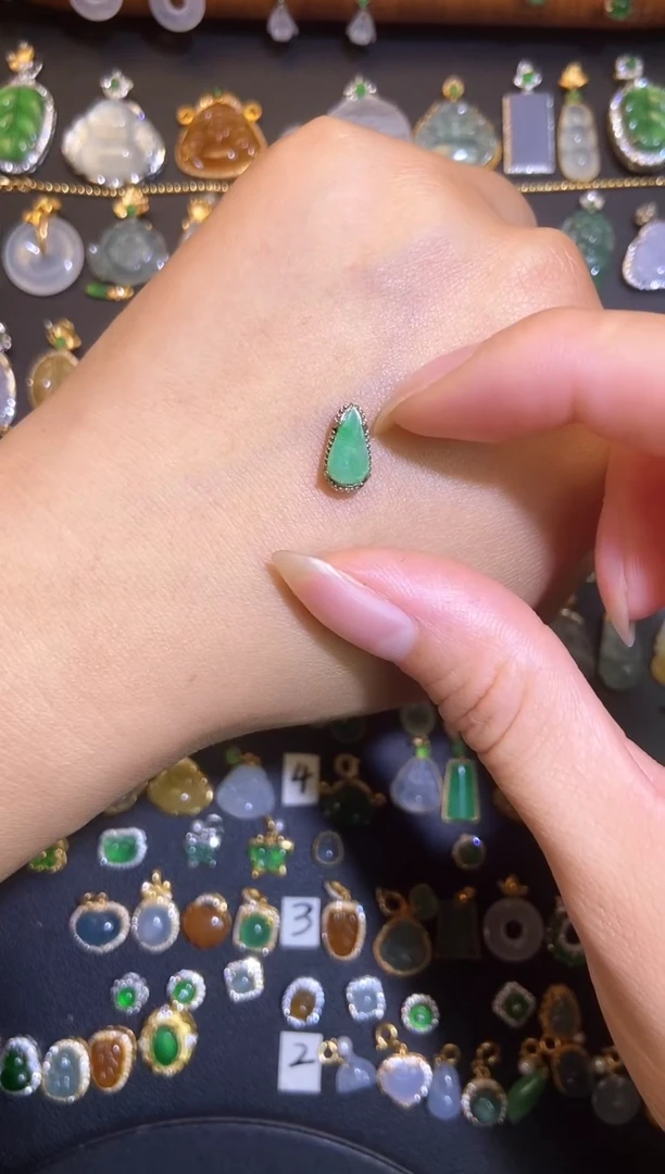 翡翠银S925镶嵌颈饰天然a货翡翠