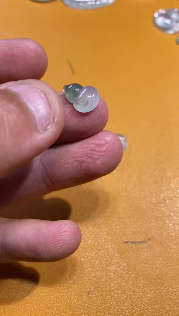 翡翠未镶嵌吊坠(不含链)葫芦12