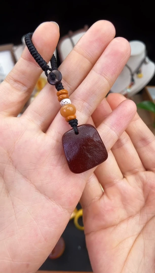 琥珀未镶嵌珠宝奇石柒月