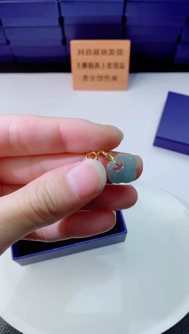翡翠未镶嵌颈饰11111111