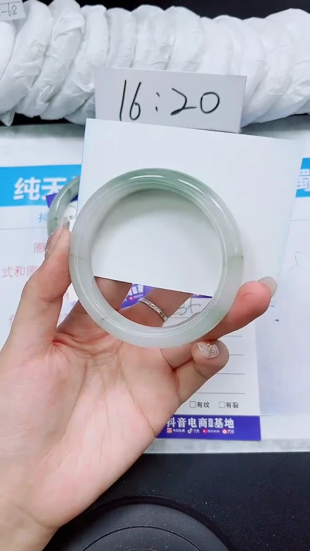 【闪购商品】石英质玉手镯未镶嵌S235-59/60