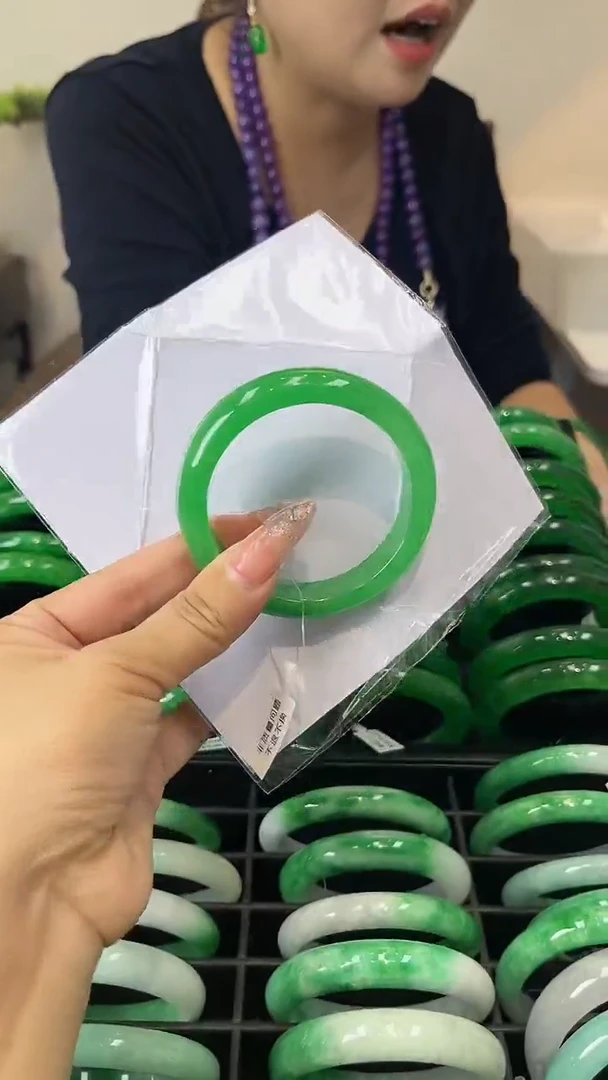 【闪购商品】砖雕a26 圈口57.7 独货手镯