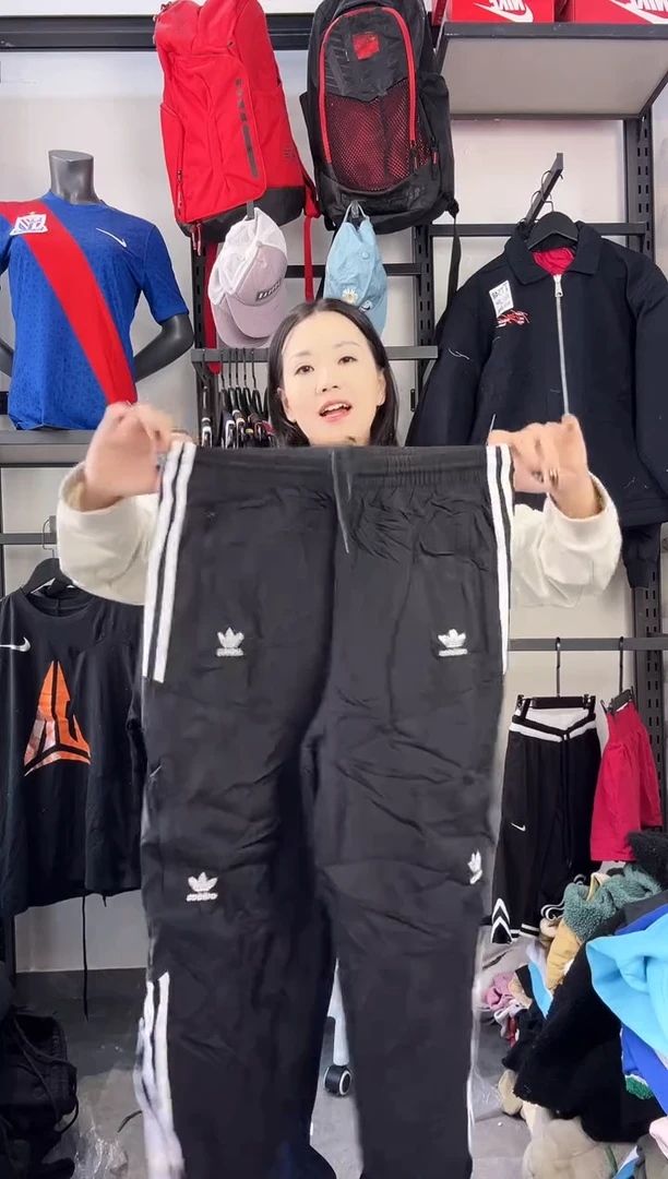 262闪购编码  阿迪运动卫衣裤以直播间过款为准 尺码160 M