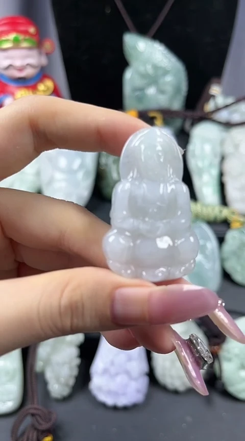 翡翠未镶嵌颈饰观音
