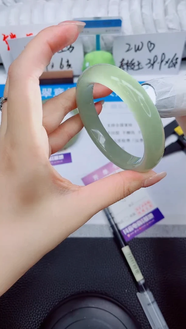 石英质玉手镯未镶嵌A144-58.4