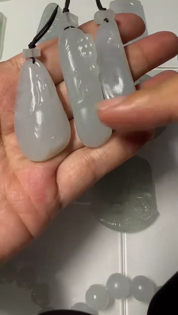 未镶嵌定制翡翠挂件
