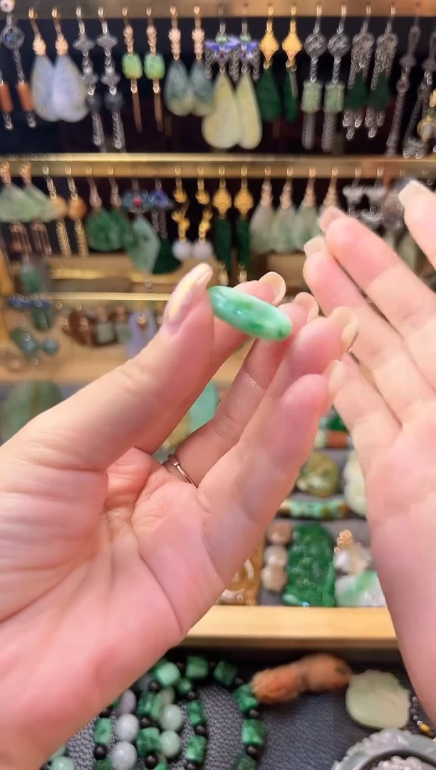 定制翡翠未镶嵌翡翠