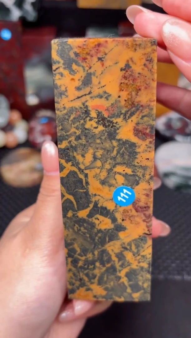 玉 桂林鸡血创意摆件装饰 编号：111