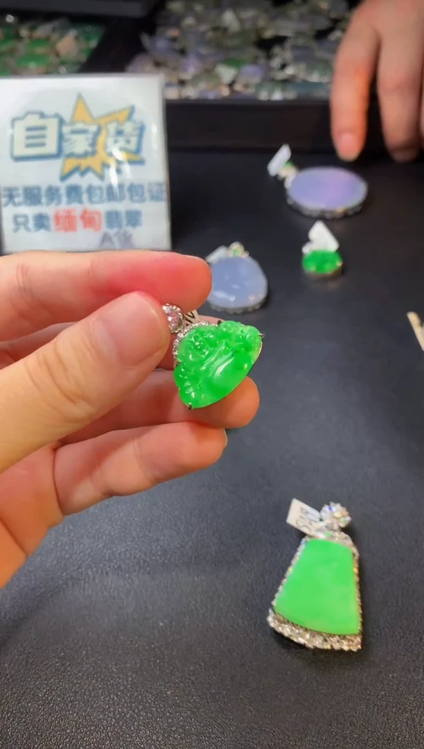 翡翠银S925镶嵌颈饰翡翠