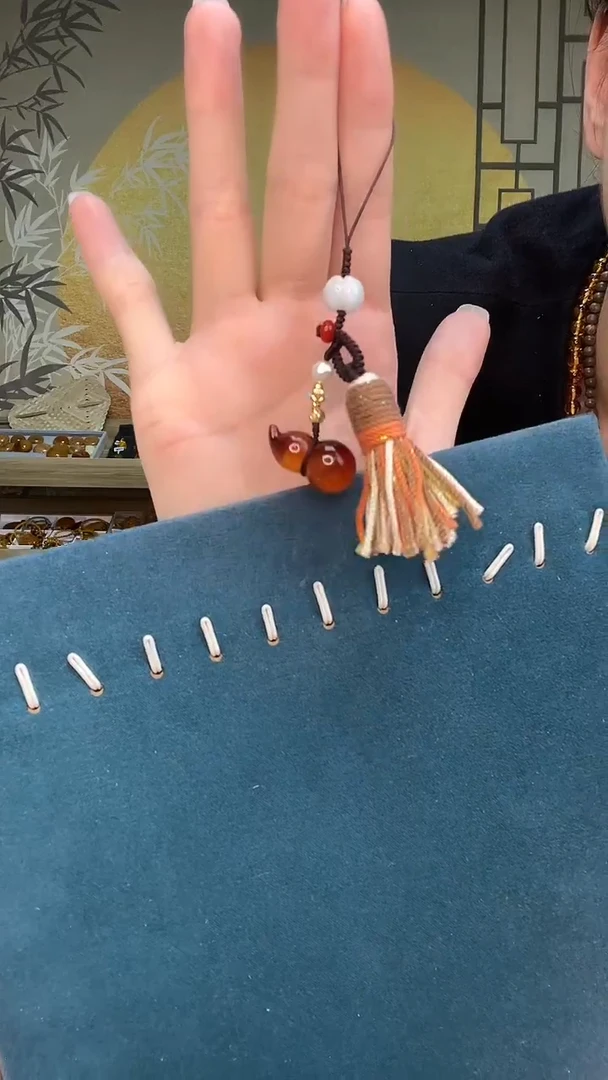 裸石琥珀未镶嵌A2966有瑕