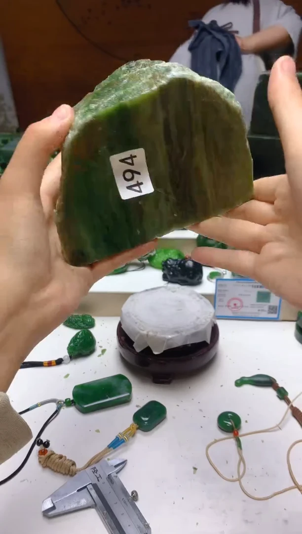 未镶嵌和田玉（碧玉）珠宝半成品0