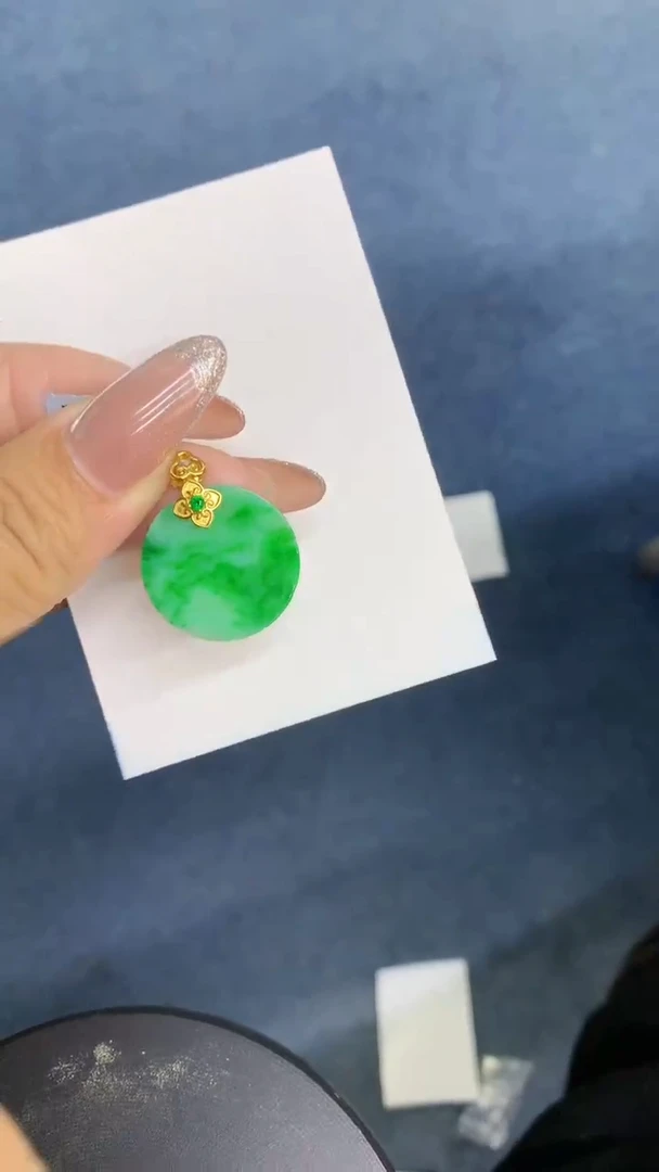 颈饰未镶嵌翡翠1