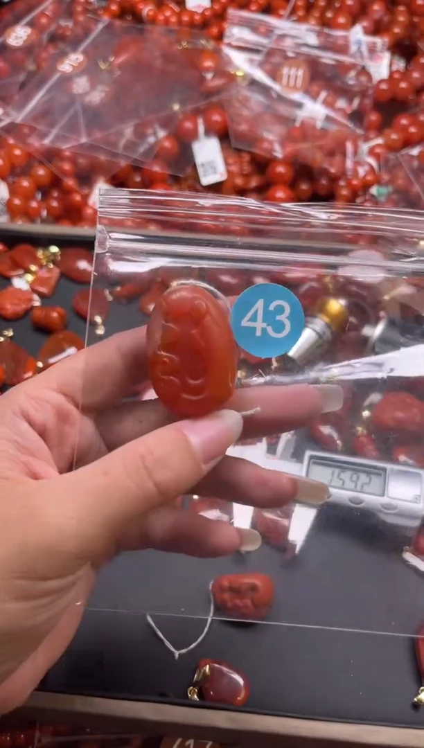 南红玛瑙未镶嵌珠宝奇石43