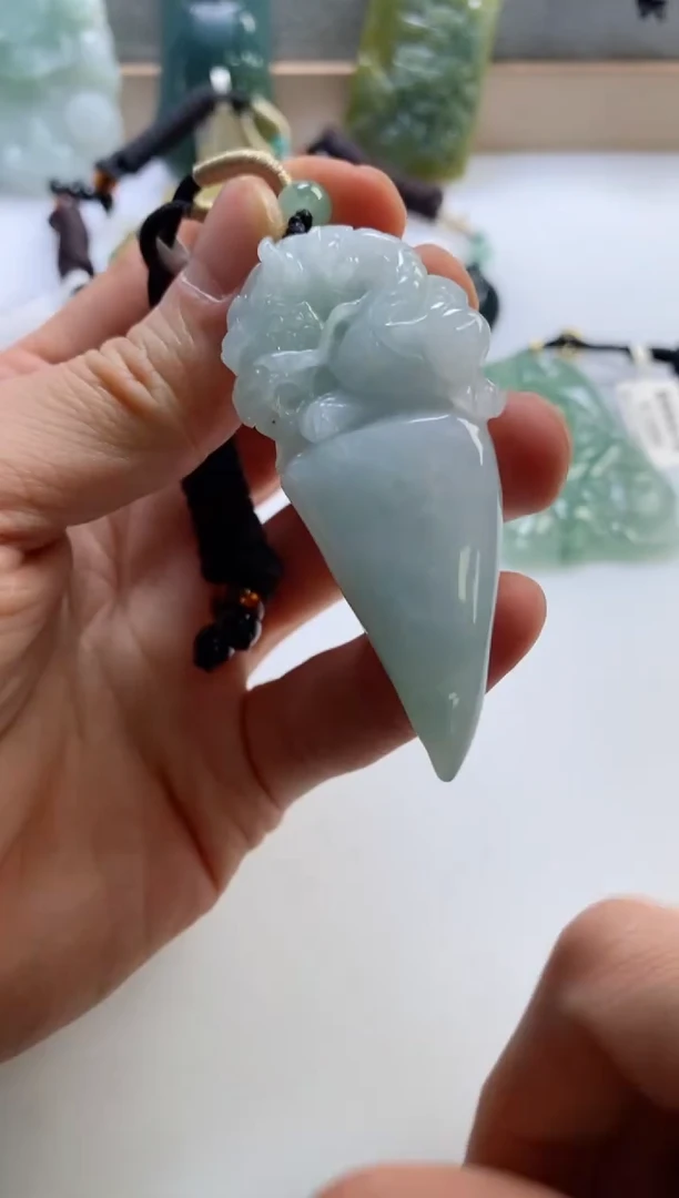 【闪购商品】翡翠挂件未镶嵌