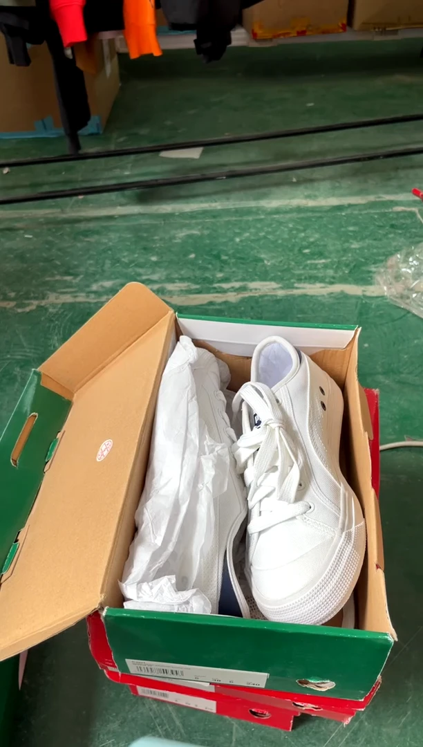 彪马时尚休闲运动鞋38M  FF53