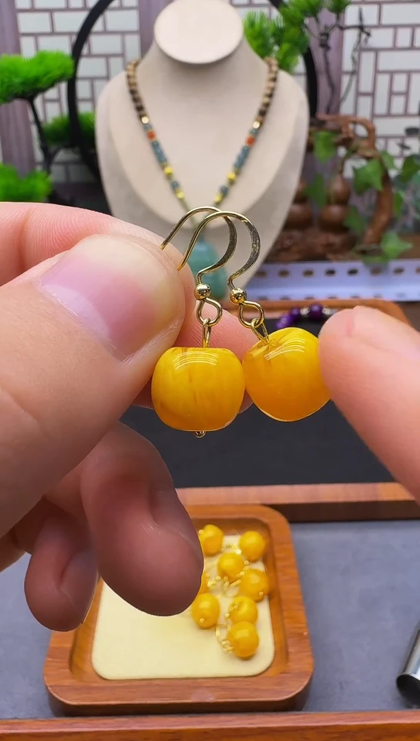 蜜蜡14K金镶嵌耳饰E01