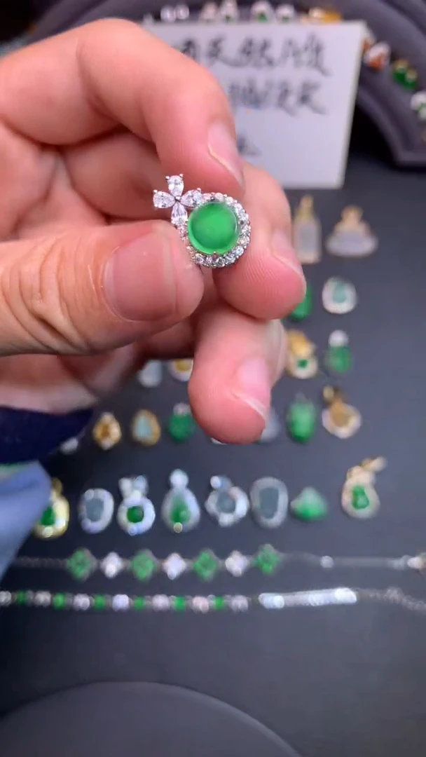 颈饰银S925镶嵌翡翠1