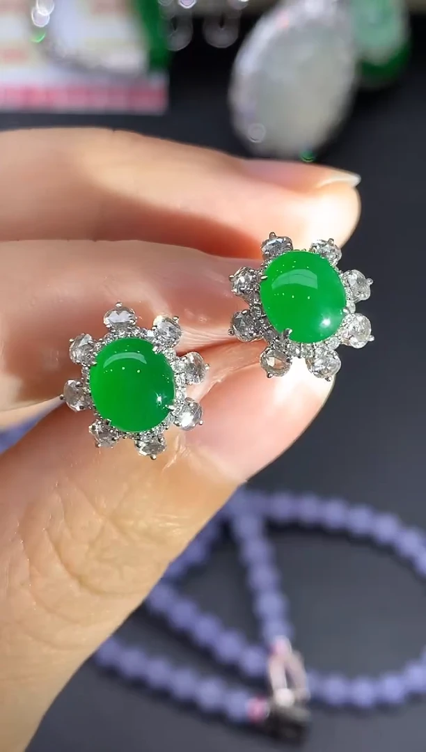 颈饰18K金镶嵌翡翠681-中国好珍宝