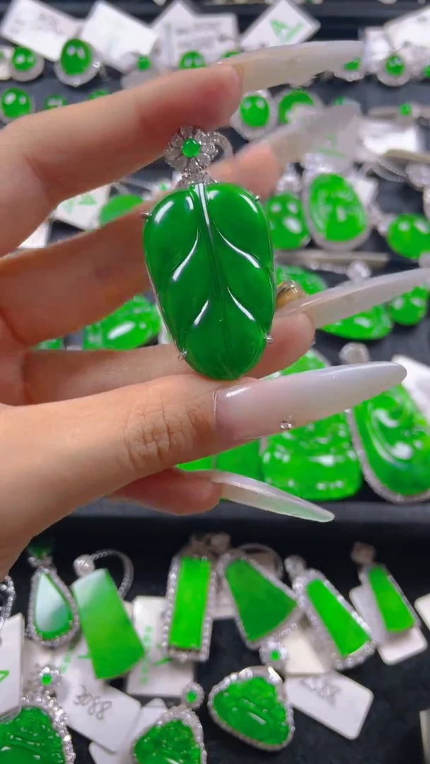 颈饰银S925镶嵌翡翠11