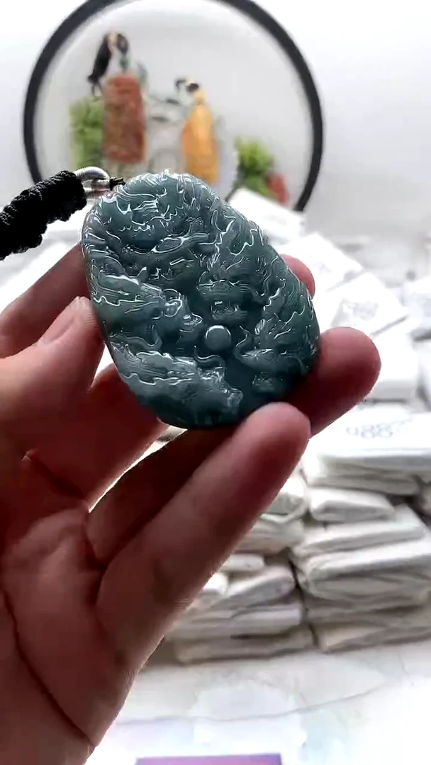 颈饰未镶嵌翡翠九龙牌