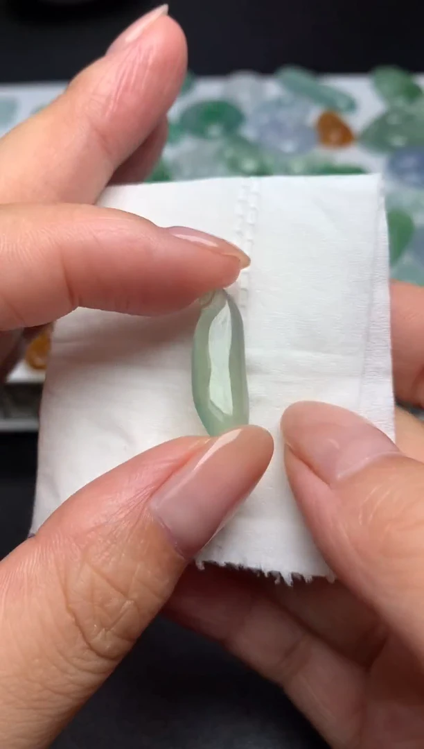 未镶嵌定制翡翠毛货