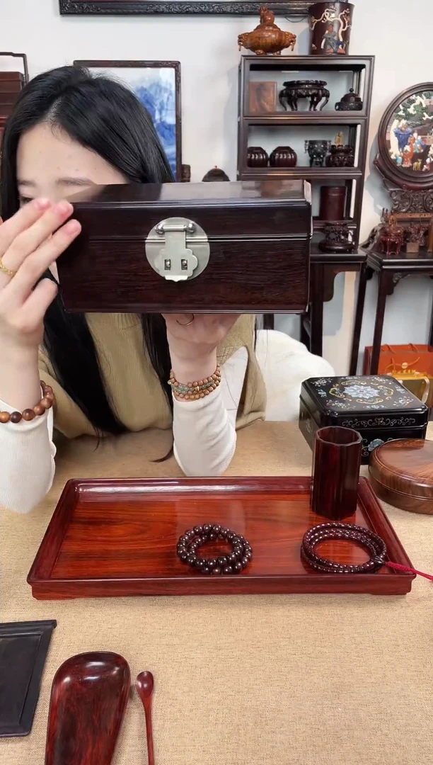 紫檀木类成套家具独板首饰盒
