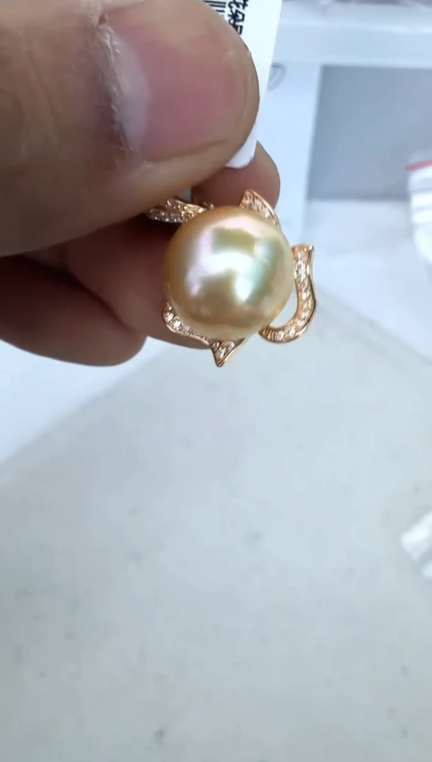 【闪购商品】海水珍珠颈饰银S925镶嵌吊坠