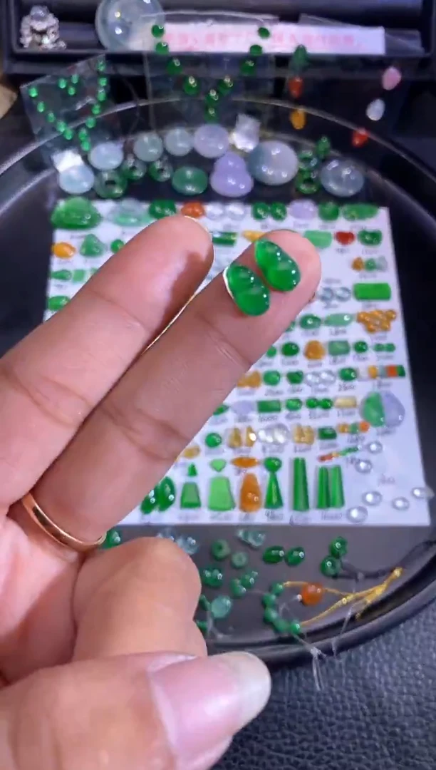 未镶嵌挂件翡翠葫芦