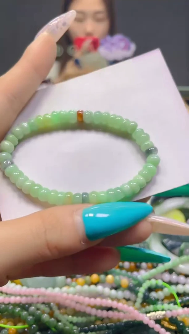 颈饰未镶嵌翡翠6MM/S/翡翠A货，一件也是批发价