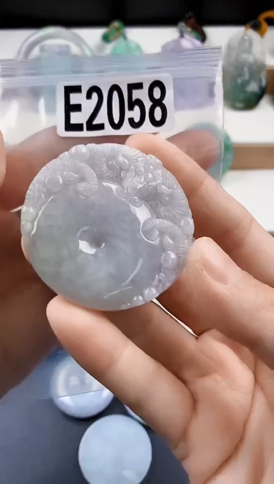 颈饰未镶嵌翡翠天然翡翠吊坠挂件