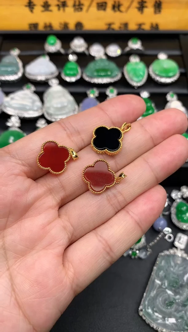 【闪购商品】翡翠颈饰18K金镶嵌四叶草