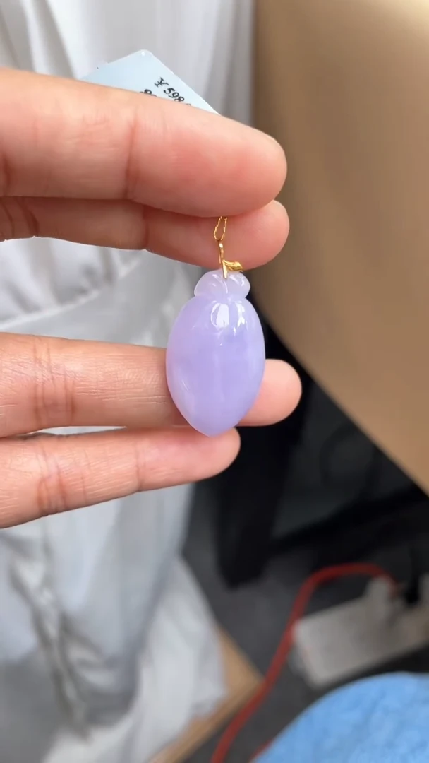 【闪购商品】翡翠颈饰未镶嵌福瓜