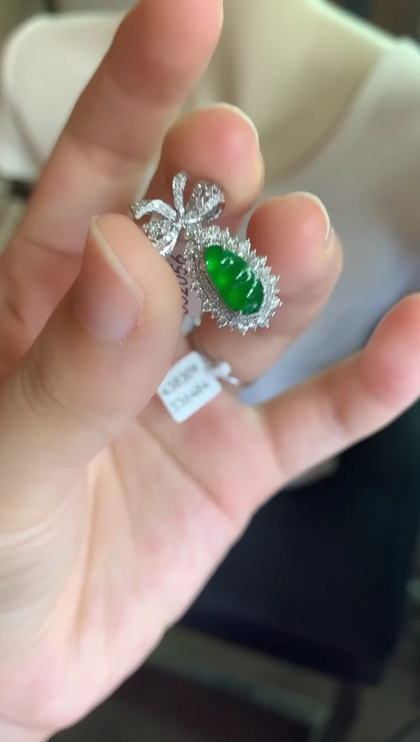 翡翠18K金镶嵌吊坠(不含链)吊坠