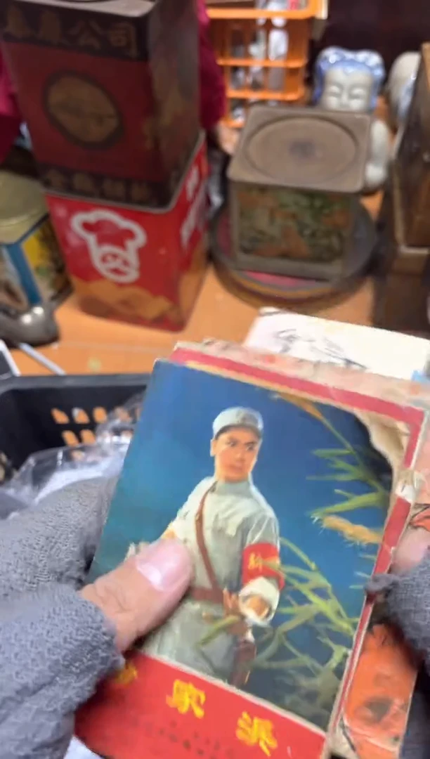 手工艺品琉璃童*摆件