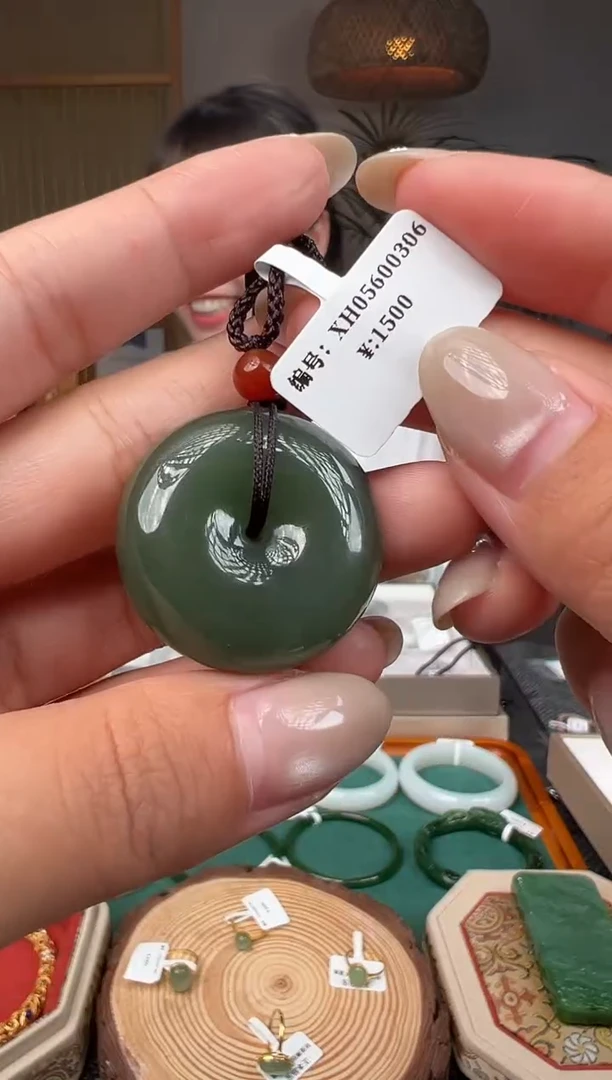 和田玉未镶嵌颈饰XH