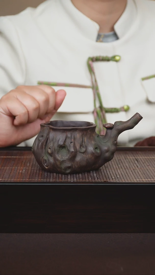 28号 宜兴紫砂主人杯