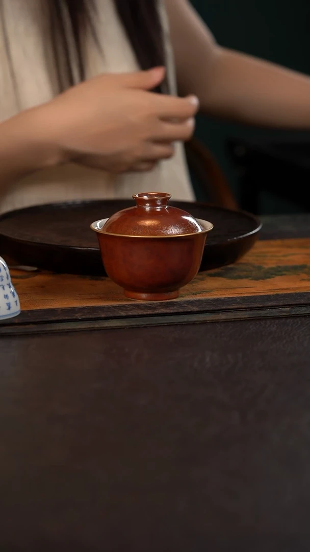 聚澜堂红金花釉大元宝盖碗