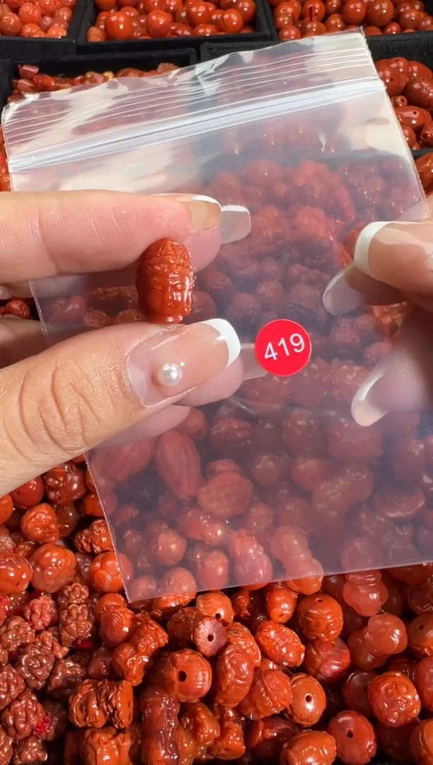 颈饰未镶嵌南红玛瑙1