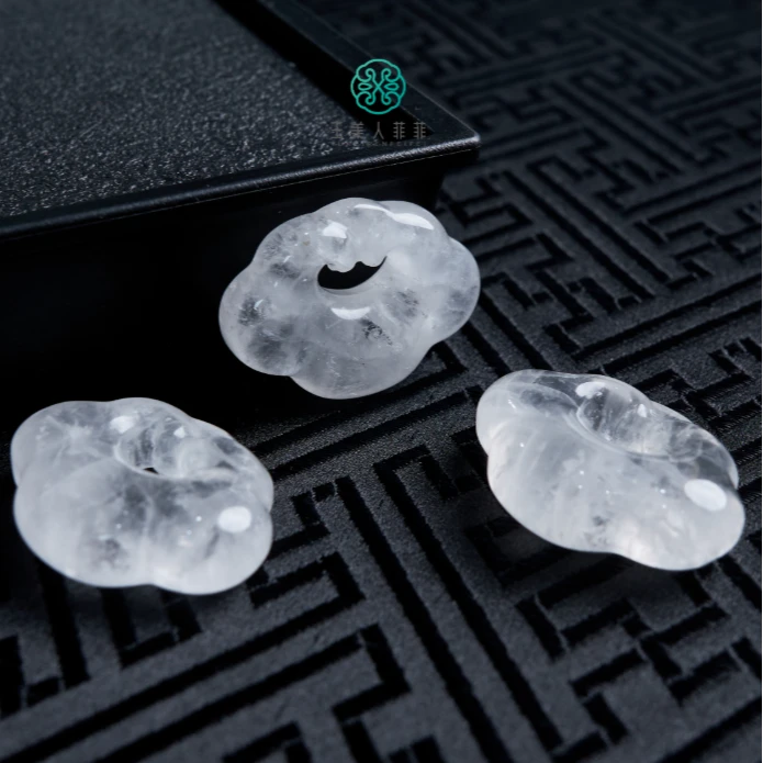 HD石惑珠宝~水晶如意锁吊坠约29*21mm/多样性发一
