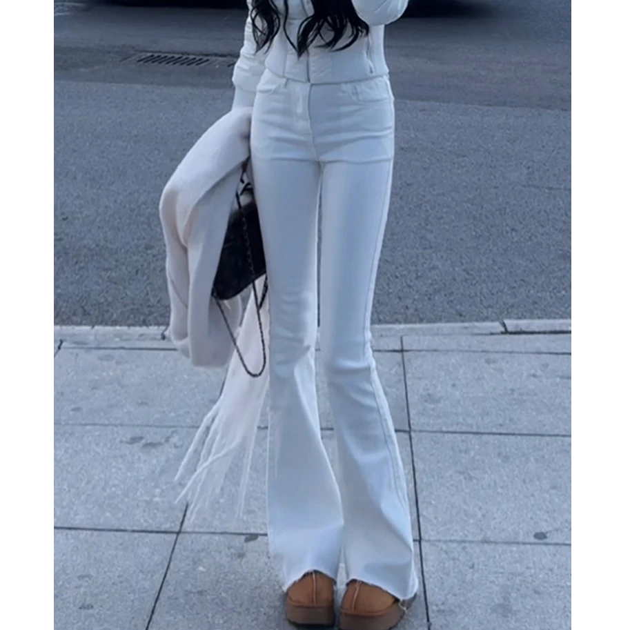 白色高腰微喇牛仔裤女2025年冬季新款弹力修身显瘦显高喇叭长裤