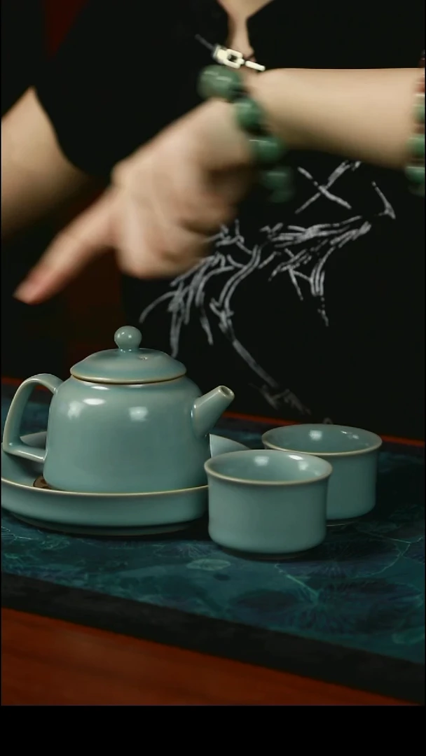 德钟壶 一壶两杯 壶承 仿古不 开片 一级品