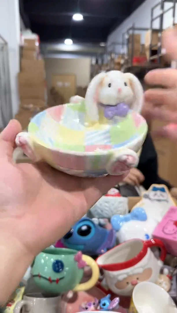 瓷片绿色原盒兔子碗